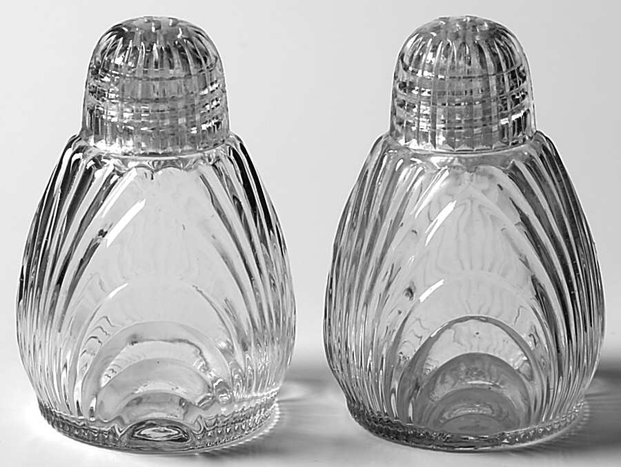 Caprice Clear (Stem 300) Shaker Set & Plastic Lids by Cambridge-1