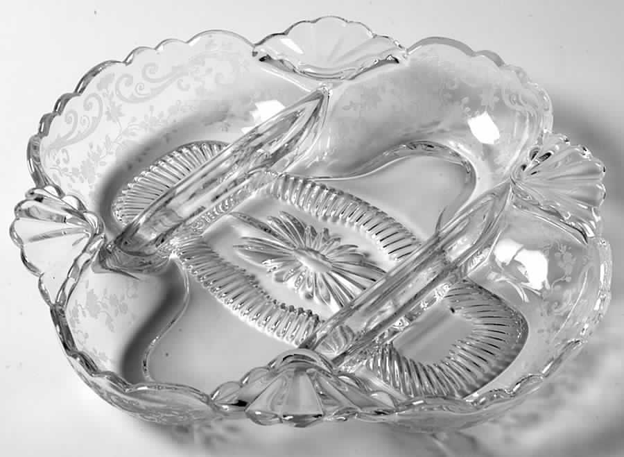 Chantilly Martha/209 8" 3 Part Relish by Cambridge-1