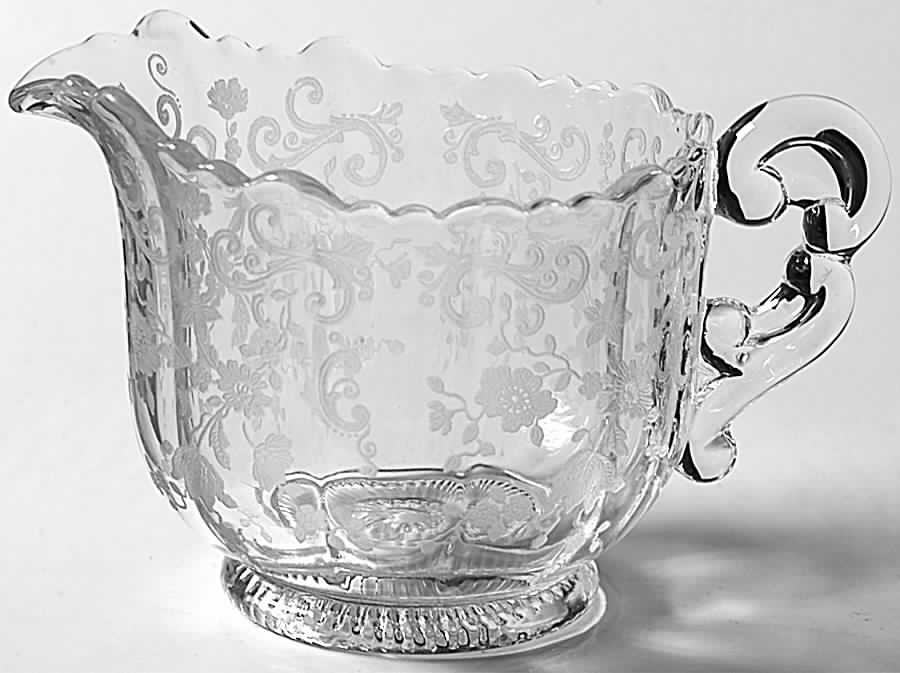 Chantilly Martha/252 Ribbed Foot Creamer by Cambridge-1