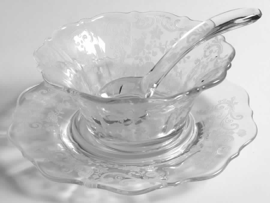Chantilly Mayonnaise W/Ladle & Underplate (Shape 3900) by Cambridge-1