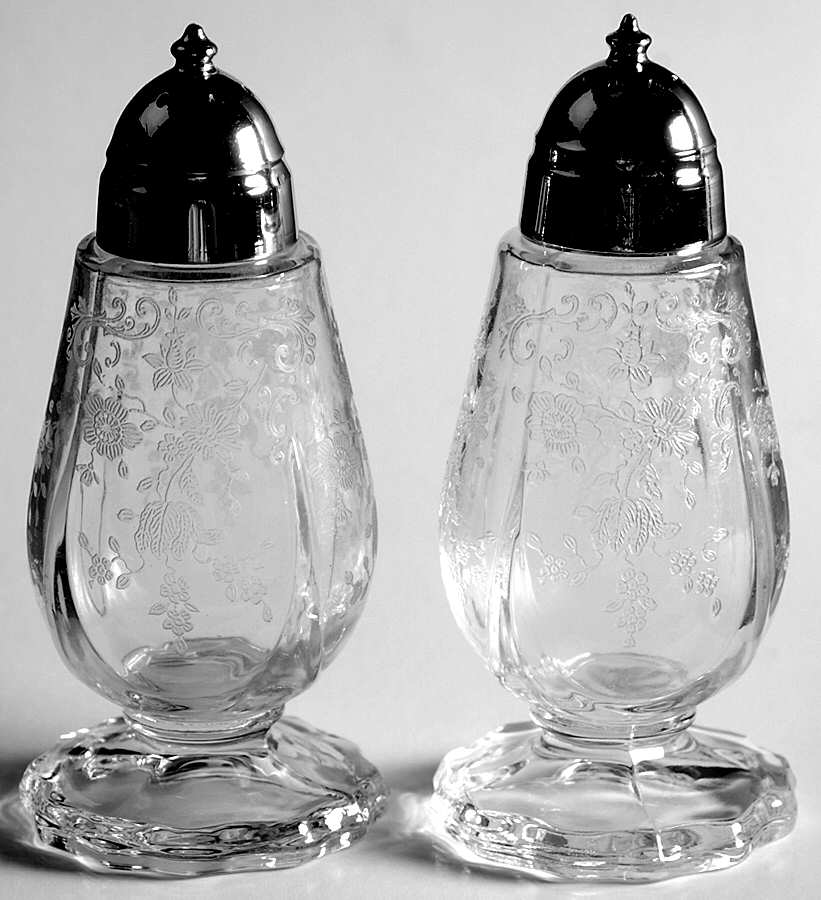 Chantilly 3400/77 Footed Shaker Set with Metal Lids by Cambridge-1