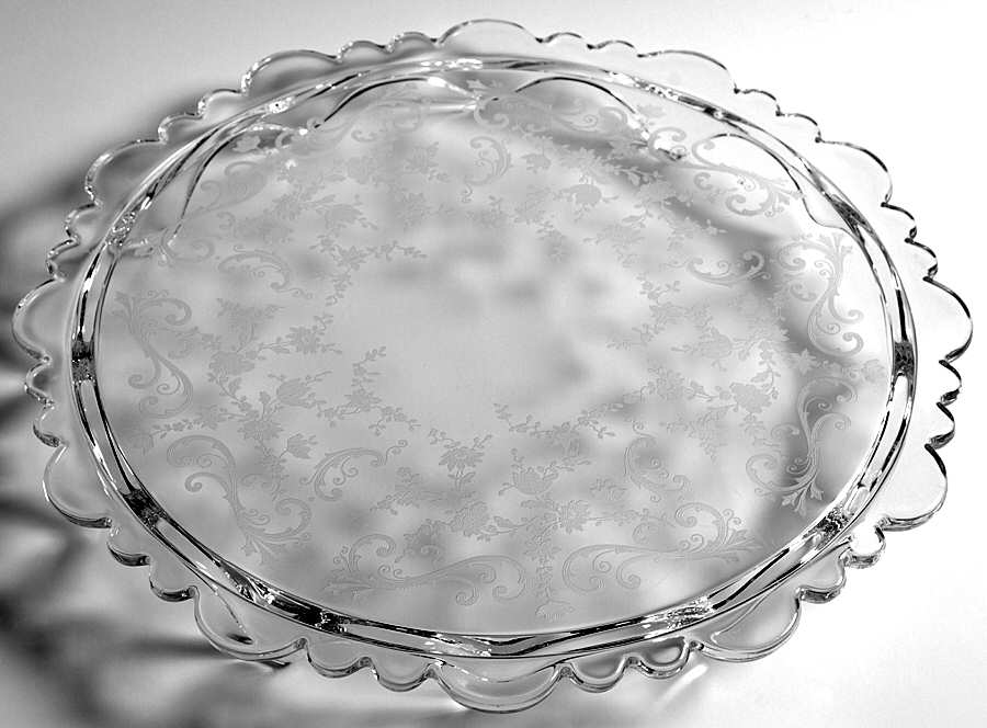 Chantilly Martha/170 13" Toed Cake Plate by Cambridge-1