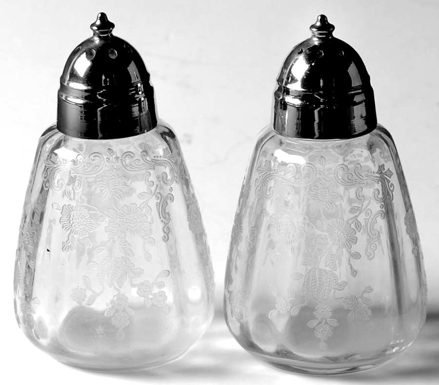 Chantilly Shaker Set with Metal Lids by Cambridge-1