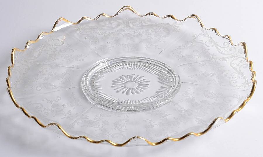 Chantilly (Stem #3625, Gold Trim) Martha/128 14" Cupped Cabaret Plate by Cambridge-1