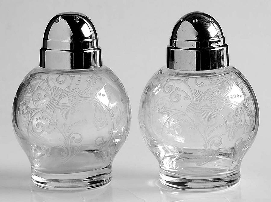 Daffodil Clear (Stem 3779, Not Gold Encrusted) Shaker Set w/Metal Lids by Cambridge-1
