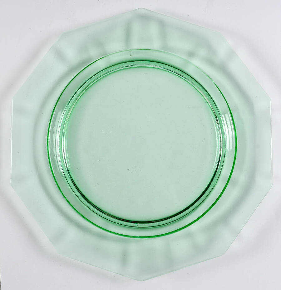 Decagon Green (Light Emerald) Large Dinner Plate by Cambridge-1