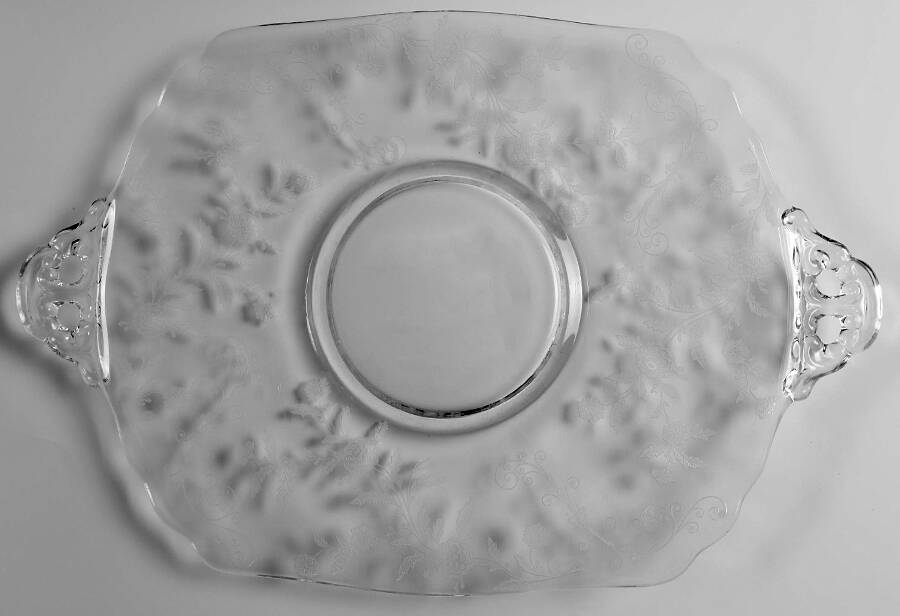 Elaine Clear (Stem 3500) 16" Handled Plate (Shape 3400) by Cambridge-1