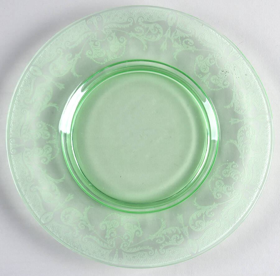 Etch 520 Green (Stem 3060) Luncheon Plate by Cambridge-1