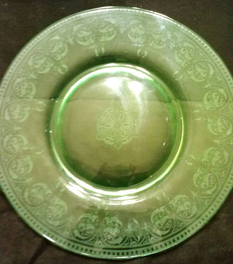 Etch 520 Green (Stem 3060) 13" Torte Plate by Cambridge-1
