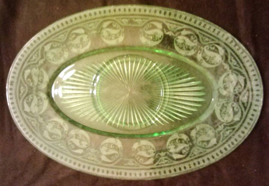 Etch 520 Green (Stem 3060) Cheese & Cracker Plate by Cambridge-1