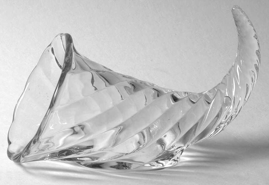 Pristine (Stem 1936) Cornucopia Vase by Cambridge-1