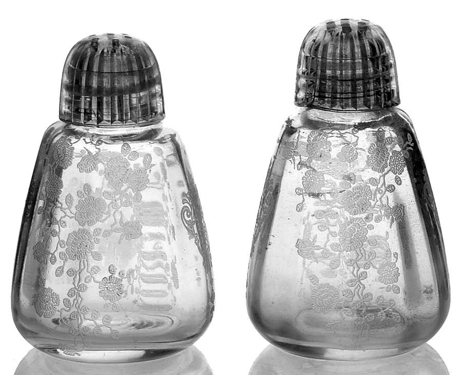 Rose Point Clear Shaker Set with Plastic Lids by Cambridge-1