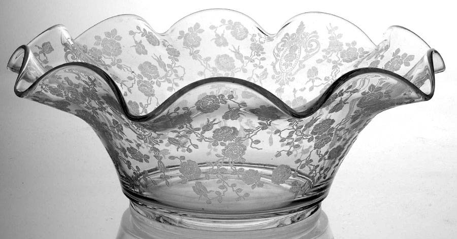 Rose Point Clear 10" Round Crimped Bowl by Cambridge-1