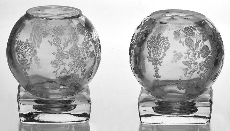 Rose Point Clear Shaker Set with Glass Lid/Bases by Cambridge-1