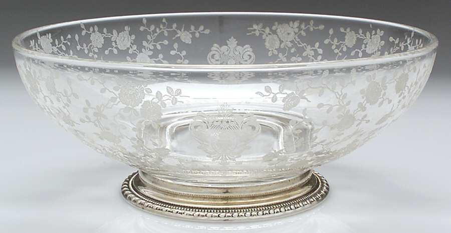 Rose Point (Sterling, Hollowware) 9'' Round Bowl with Sterling Base by Wallace Silver-1