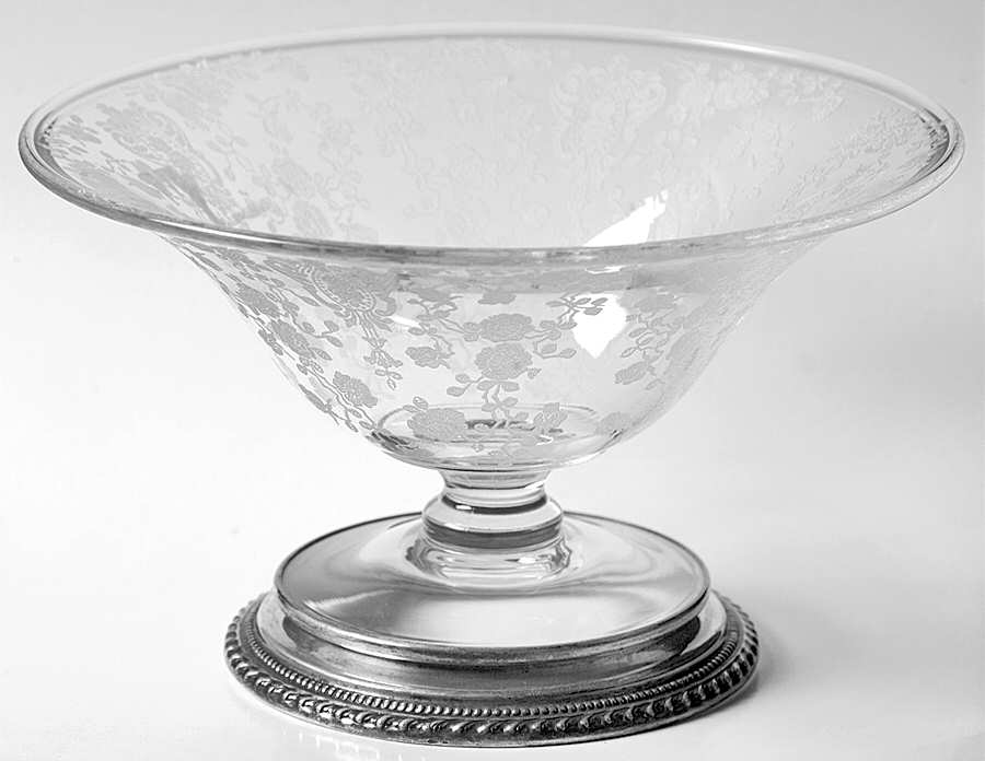 Rose Point (Sterling, Hollowware) Crystal Mayonnaise Bowl with Sterling Base by Wallace Silver-1