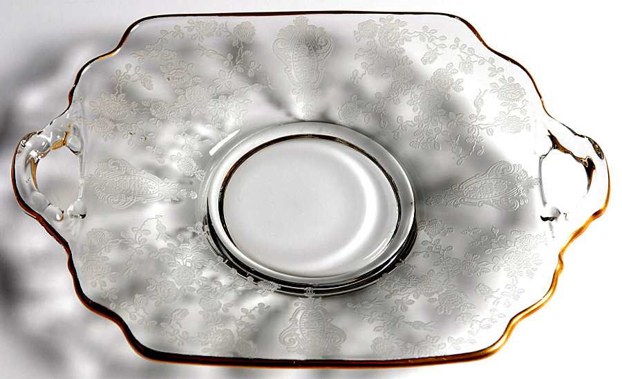 Rose Point Clear (Stem 3500, Gold Trim, Etched) 3400/1181 Handled Bon Bon Plate by Cambridge-1
