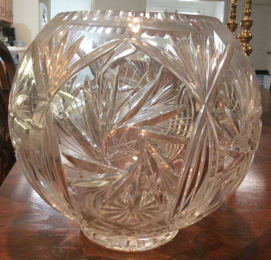 Monica Pinwheel 8" Rose Bowl by Crystal Clear Industries-1