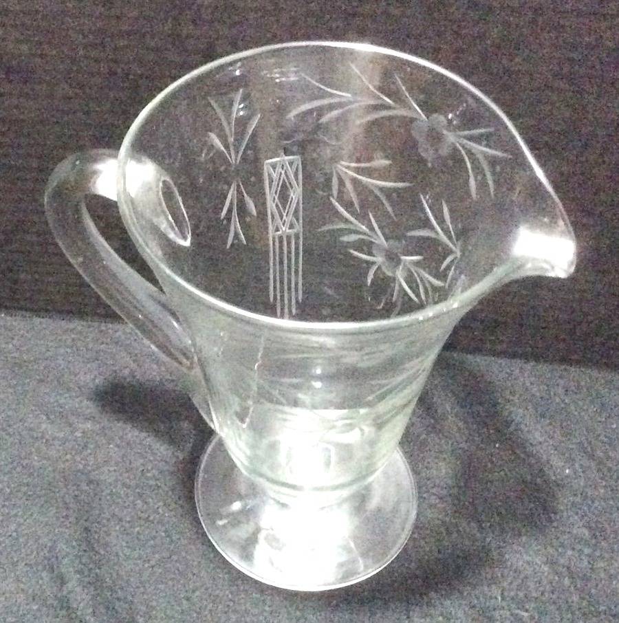 Noblesse Pitcher by Community-1