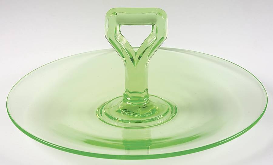 Round Green Center Handle Tray by Cambridge-1