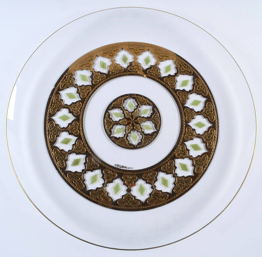 Valencia 14" Sandwich Plate by Culver-1