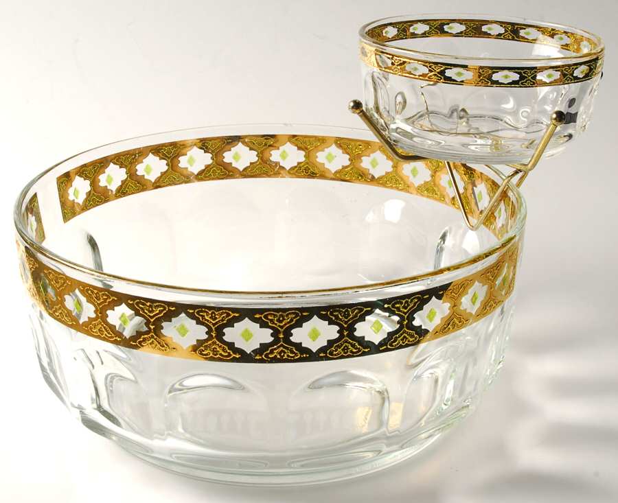 Valencia Chip & Dip Bowls with Metal Holder by Culver-1