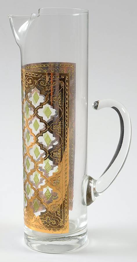 Valencia 32 Oz Pitcher by Culver-1
