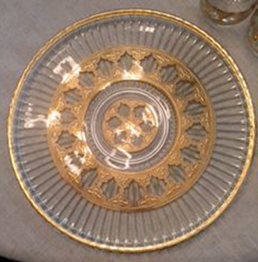 Valencia 15" Round Tray by Culver-1