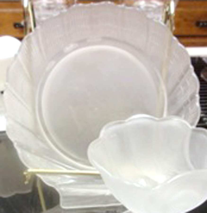 Seashell Moonstone 7" Salad Plate by Cambridge-1