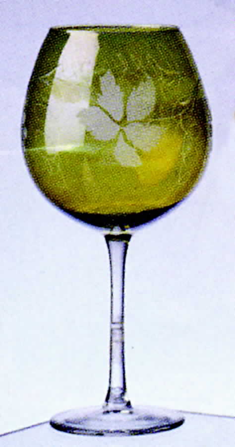 Alentejo Green Wine Glass by Casafina-1