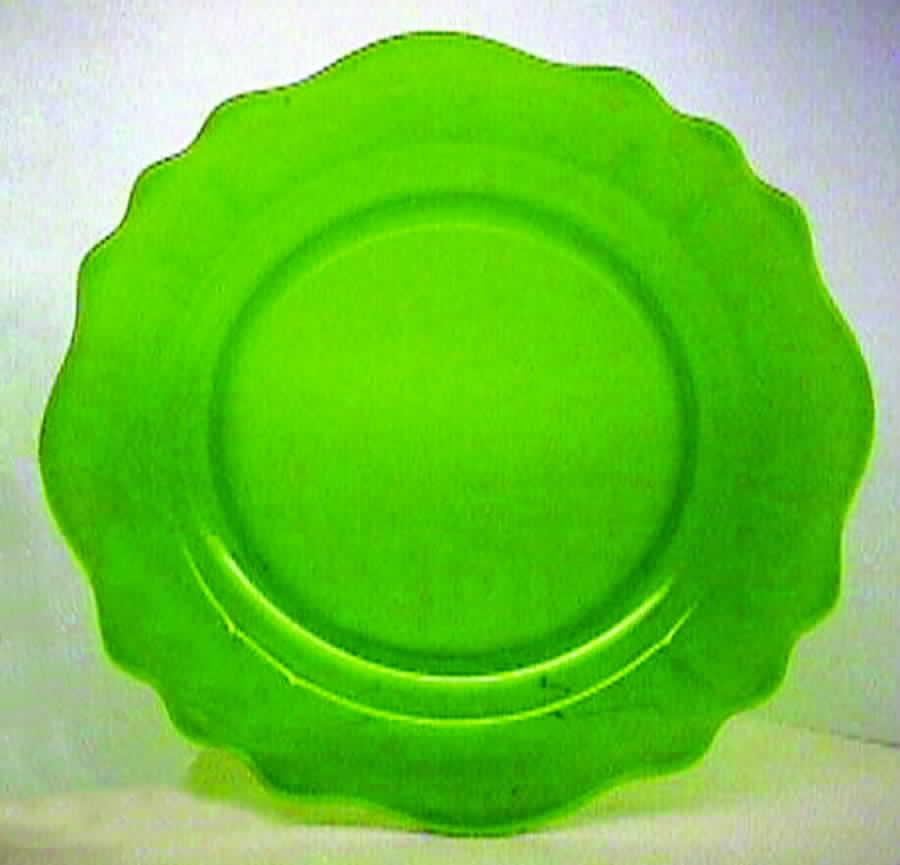 Newport Green Luncheon Plate by New Martinsville-1