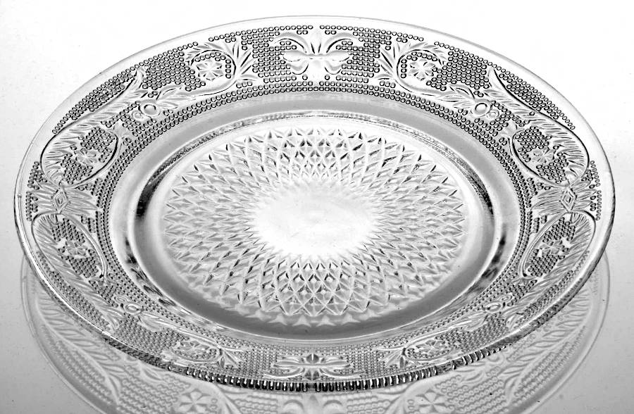 Trellis 7" Salad Plate by Crystal Clear Industries-1
