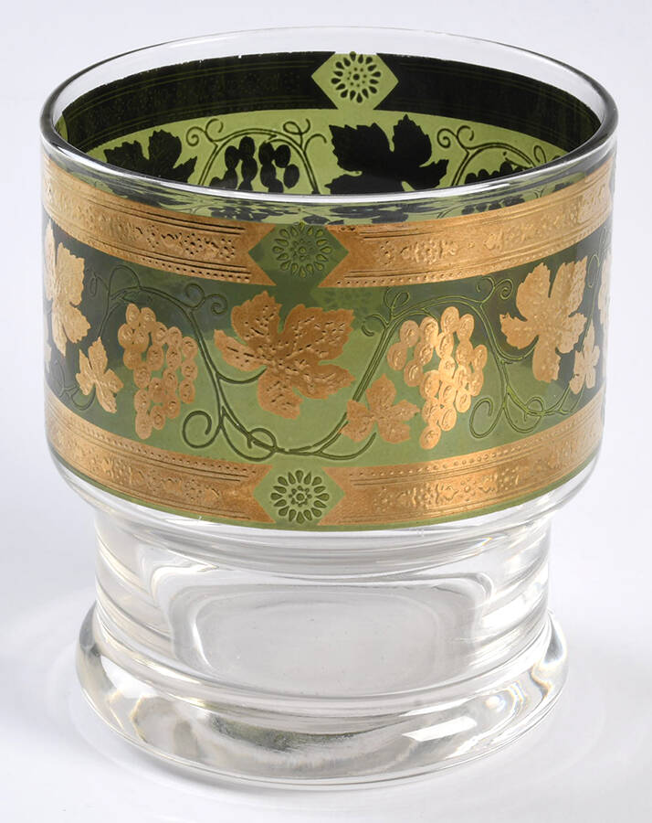 Golden Grapes Green Punch Cup by Cera Glass-1
