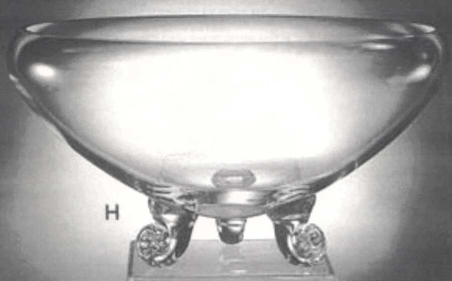 Kimberly (3 Footed) 10" Footed Round Bowl by Crystal Clear Industries-1