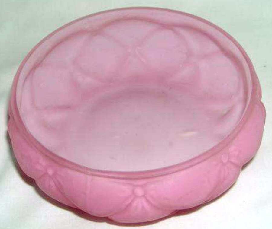 Quilt Pink Satin Round Bowl by Consolidated-1