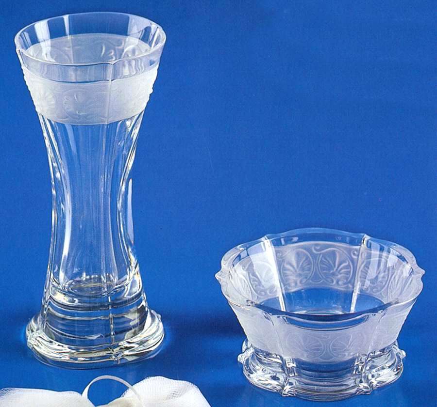Arabesque (Frosted) 5" Flower Vase by Colle-1