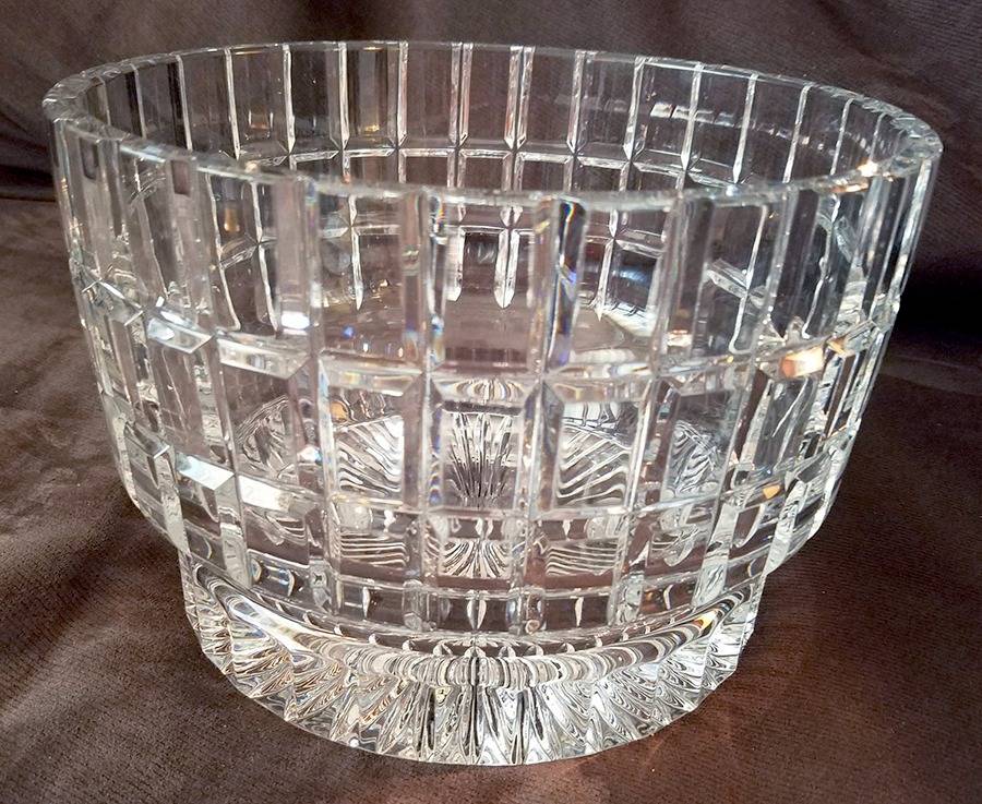Emerald 9" Round Bowl by Crystal Clear Industries-1