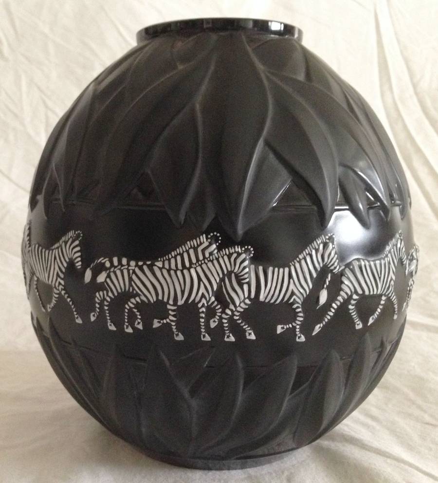 Tanzania 8" Flower Vase by Lalique-1
