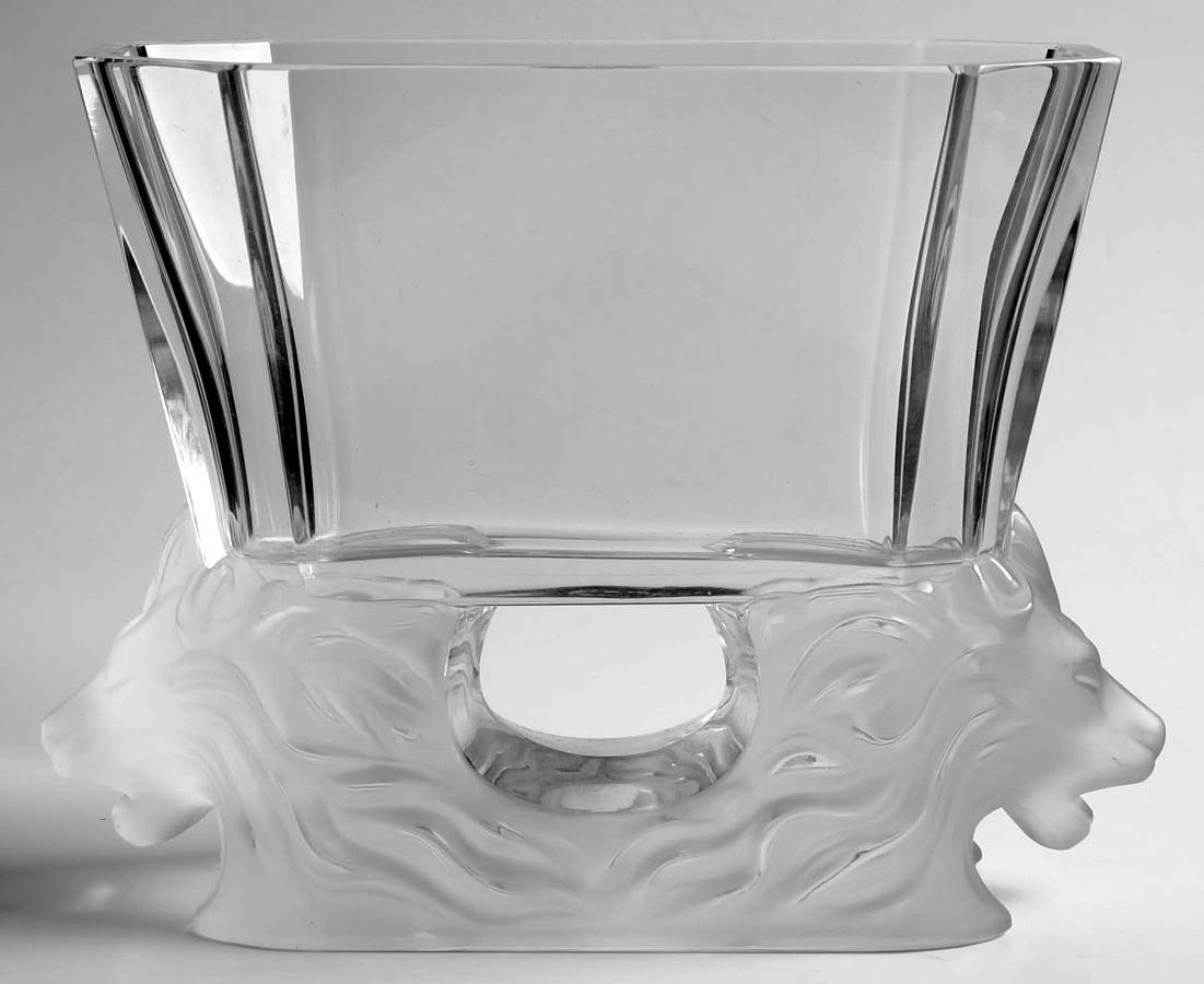 Venise 8" Octagonal Bowl by Lalique-1