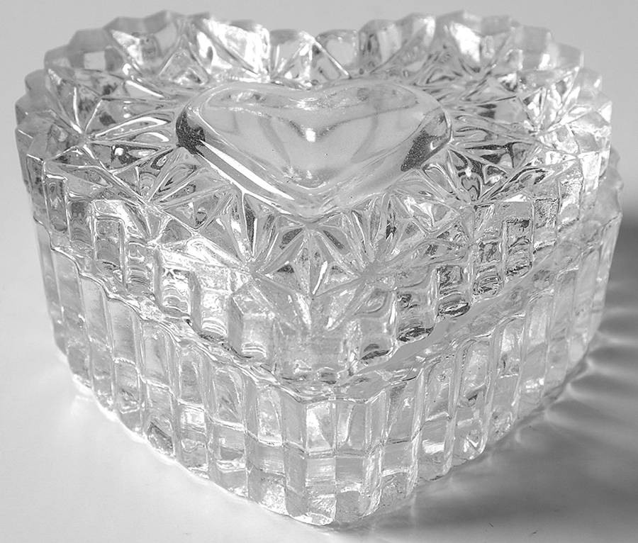 Heart Shape Vanity Vanity Box with Lid by Crystal Clear Industries-1
