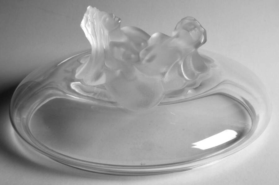Ophelie Lid for Round Box by Lalique-1