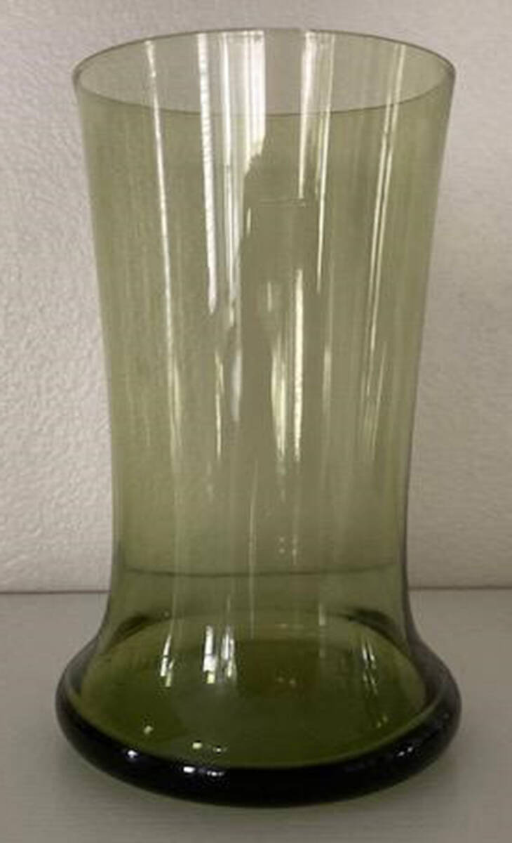 Flare Winterberry (Green) Flat Iced Tea by Denby-1