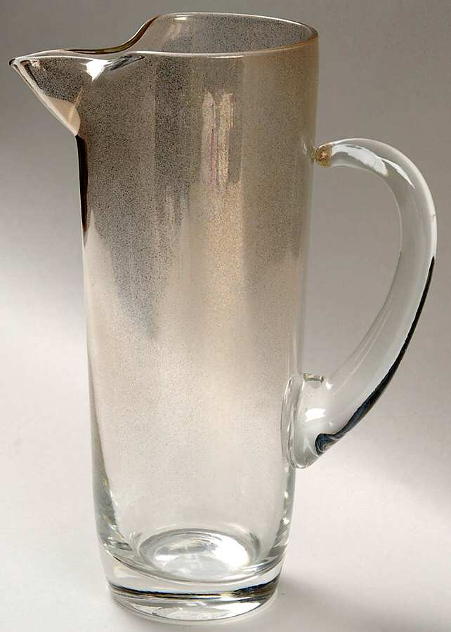 Gold Fleck 34 Oz Ice Lip Pitcher by Dorothy Thorpe-1