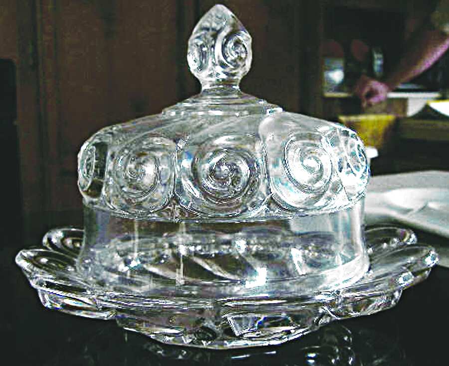 Snail Clear Round Covered Butter by Duncan & Miller-1