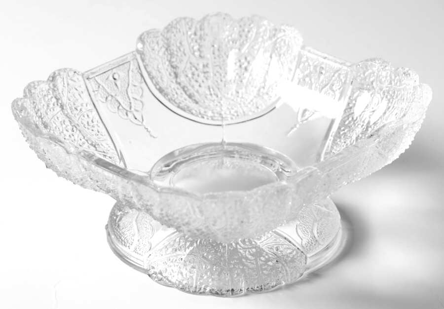 Shell and Tassel Clear (Pressed) Sauce Dish by Duncan & Miller-1