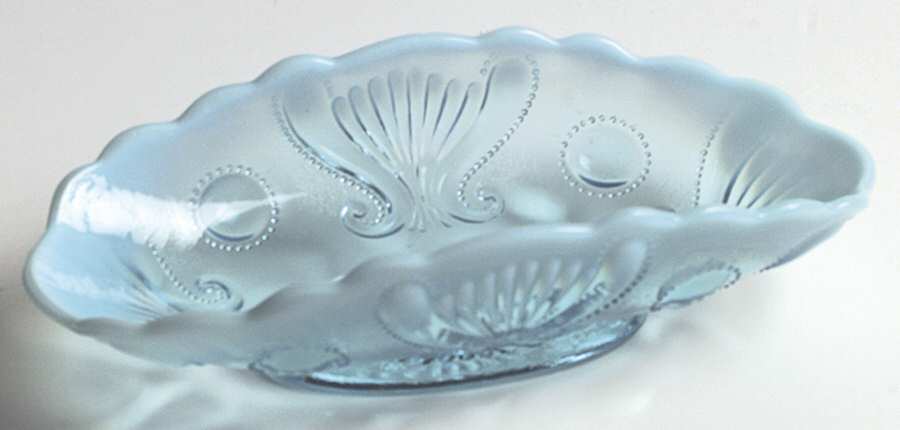 Jewel and Fan Blue (Opalescent) Pickle Dish by Jefferson Glass-1