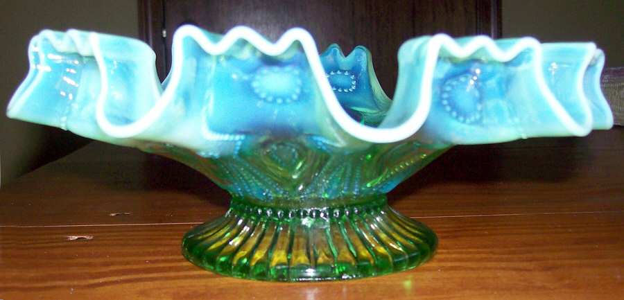 Keyhole Green (Opalescent) Crimped Bowl by Dugan-1