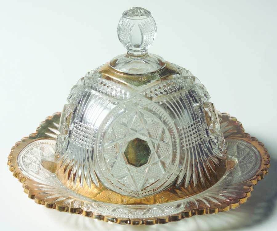 Starred Loop (Gold Trim, Stem 45) Round Covered Butter by Duncan & Miller-1