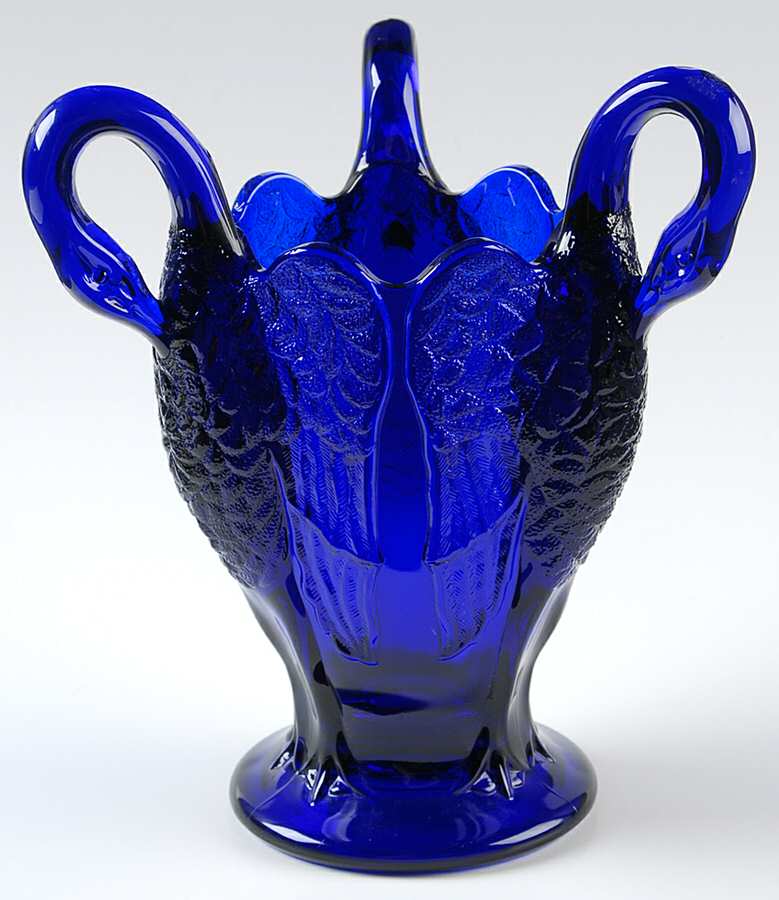 Animals & Figurines Three Swan Vase by Duncan & Miller-1