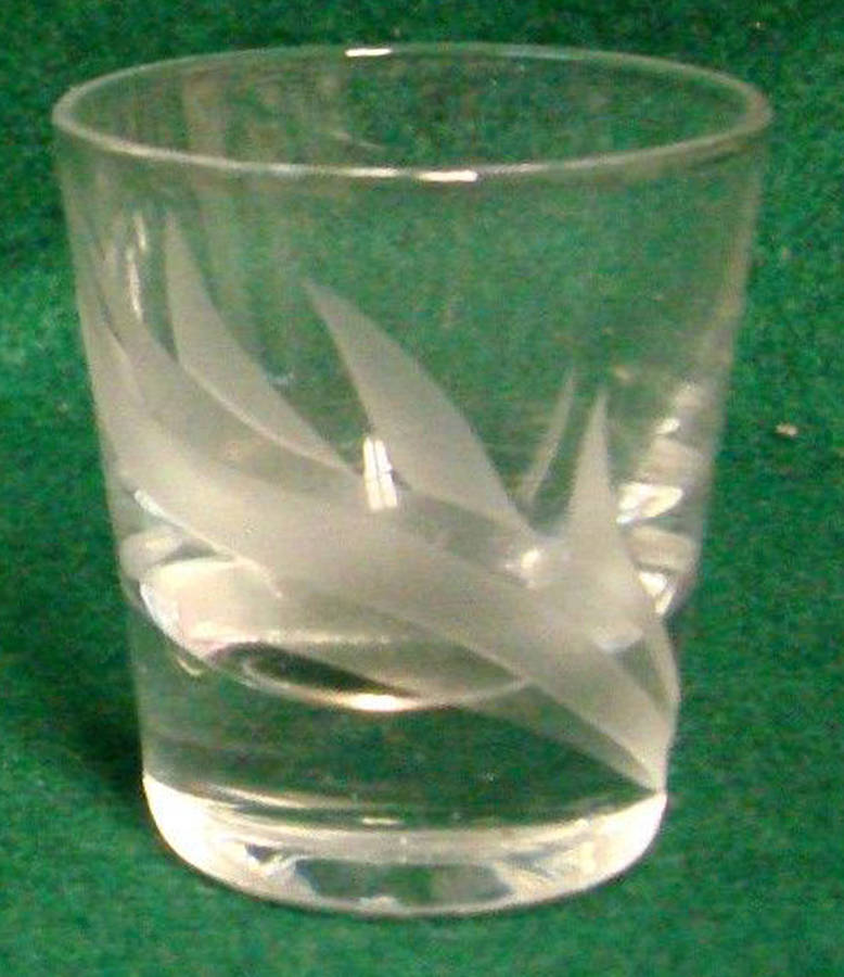 DTC14 Whiskey Glass by Dorothy Thorpe-1